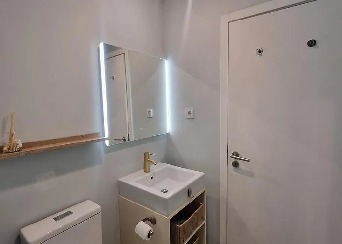 아파트 Lovely In The Heart Of Historic 포르투